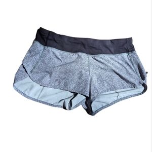 Lululemon Women's Black and Gray Athletic Shorts 2.5 Inches 8